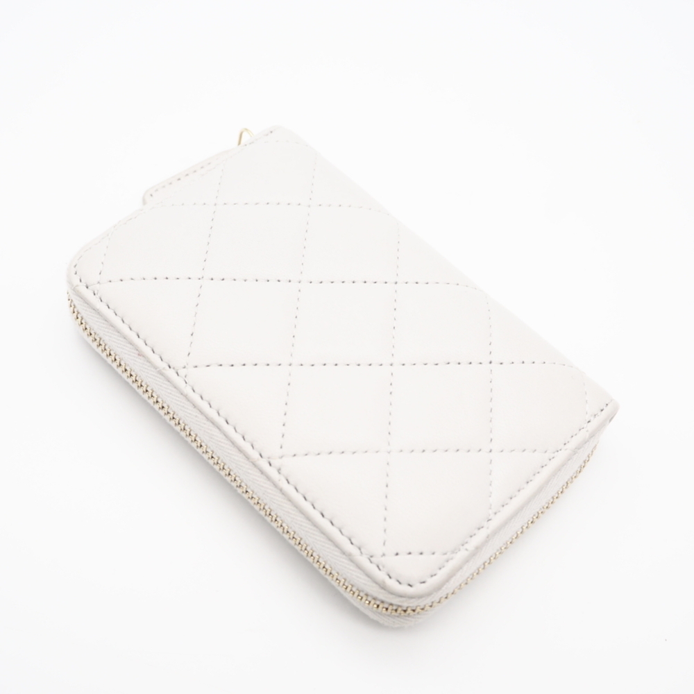 CHANEL Gray Lambskin Leather Wallet - Picture 2 of 13